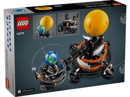 Блоковый конструктор LEGO Планета Земля и Луна на орбите (42179)  Фото №7