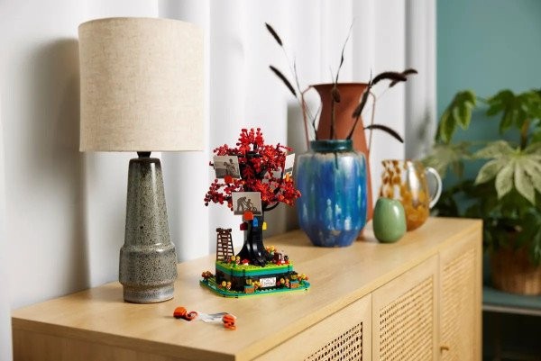 Блочный конструктор LEGO Семейное дерево (21346)  Фото №3