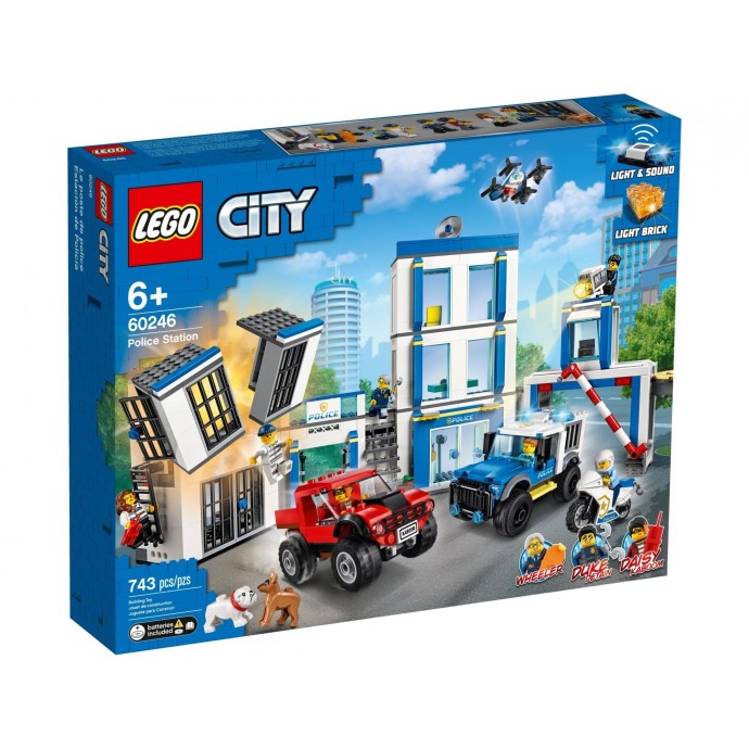 Блоковый конструктор LEGO City Полицейский участок (60246)  Фото №1