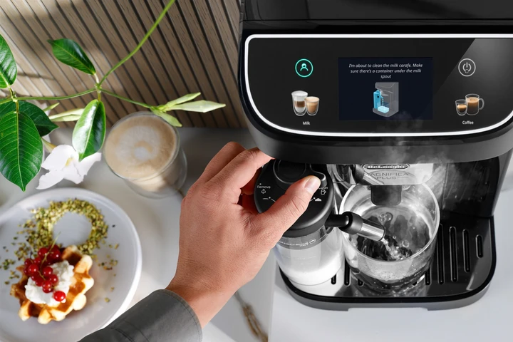Кавова машина Delonghi Magnifica Plus ECAM 320.60.B  Фото №4