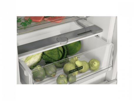 Холодильник с морозильной камерой Whirlpool WHC18 T332  Фото №2