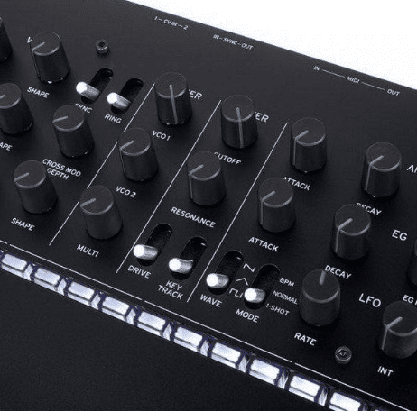 Аналоговый синтезатор Korg Minilogue  Фото №1
