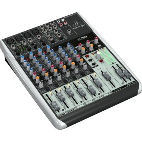Активний мікшерний пульт Behringer XENYX Q1204USB