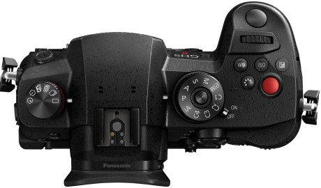 Беззеркальный фотоаппарат Panasonic DC-GH5 II Body (DC-GH5M2EE)  Фото №1