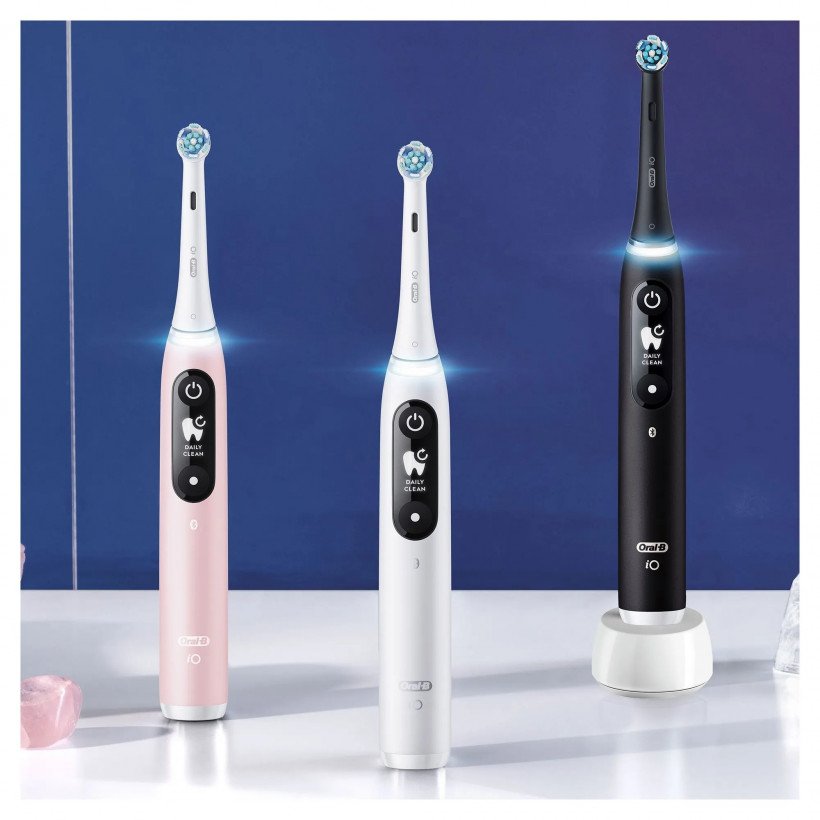 Електрична зубна щітка Oral-B IOM6.1B6.3DK Black  Фото №2