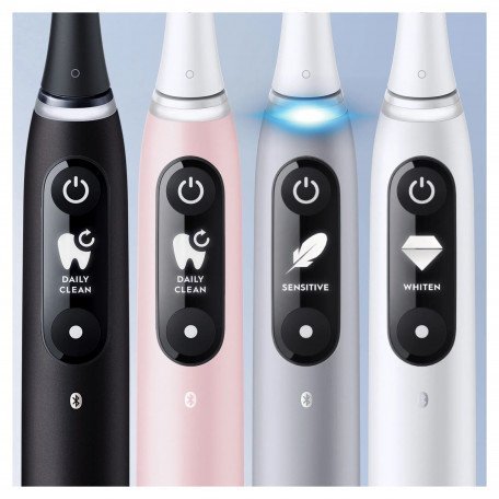 Електрична зубна щітка Oral-B IOM6.1B6.3DK Black  Фото №3