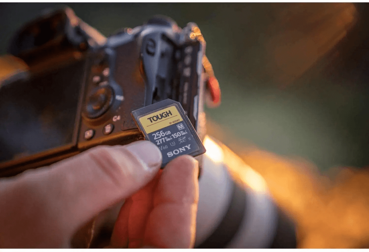 Карта памяти Sony 128 GB SDXC UHS-II U3 V60 TOUGH SFM128T.SYM  Фото №5