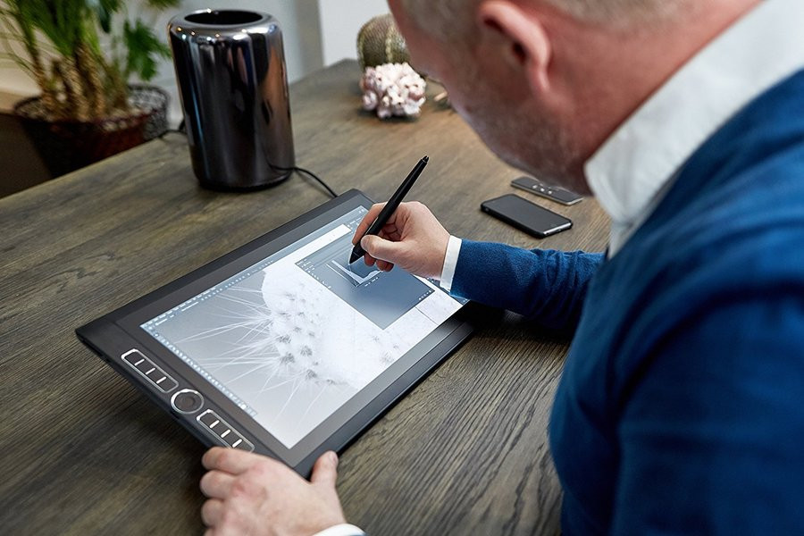 Монитор-планшет Wacom MobileStudio Pro 16&#039;&#039; 512 GB (DTH-W1620H-EU)  Фото №3