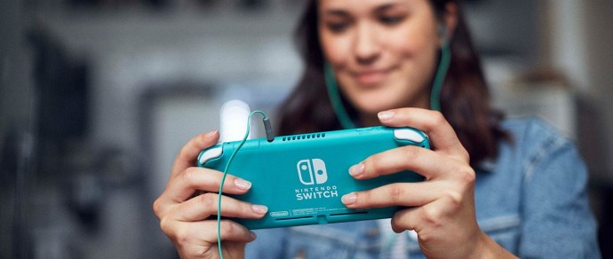 Портативная игровая приставка Nintendo Switch Lite Turquoise (045496452711)  Фото №2