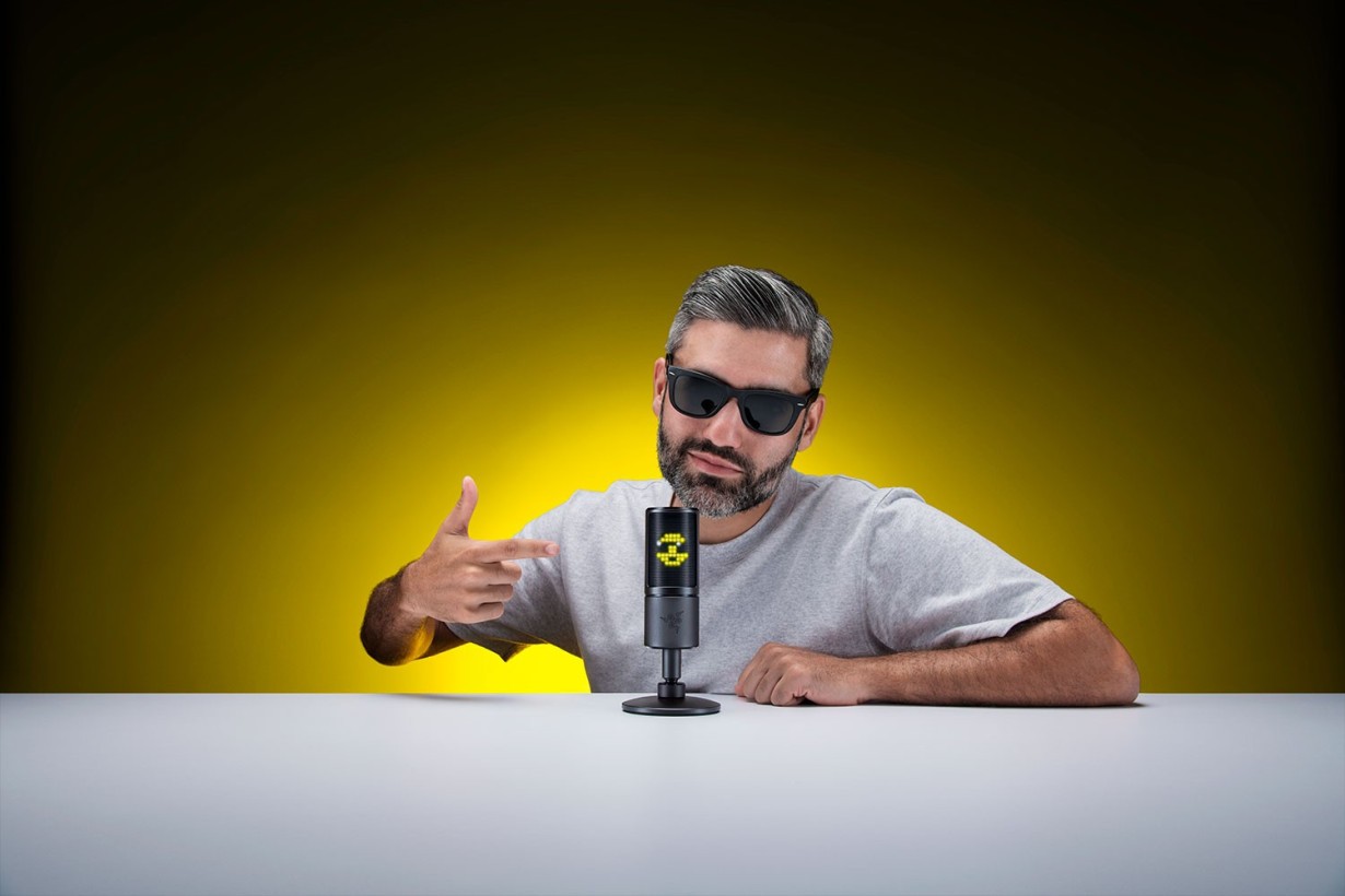 Микрофон для стриминга, подкастов Razer Seiren Emote (RZ19-03060100-R3M1)  Фото №3