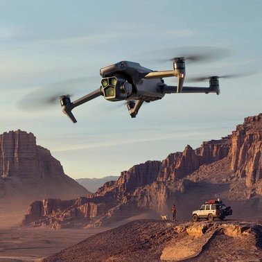 Квадрокоптер DJI Mavic 3 Pro with DJI RC (CP.MA.00000654.01, CP.MA.00000656.01)  Фото №6