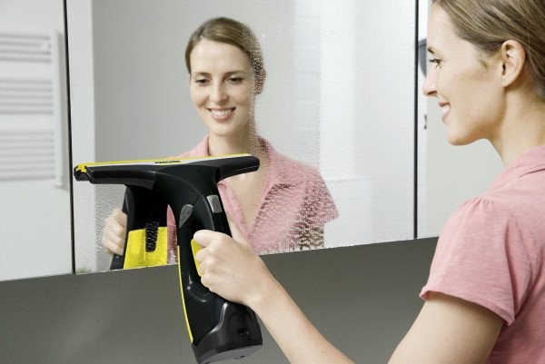 Віконний пилосос Karcher WV 2 Premium Black Edition (1.633-426.0)  Фото №2