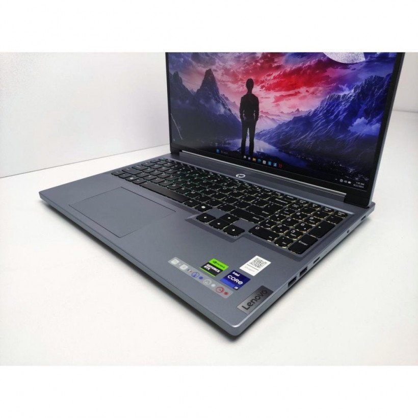 Ноутбук Lenovo Legion 5 16IRX9 Luna Grey (83DG00BCUS) (83DG00BCUS) (Custom 64/2TB)  Фото №1