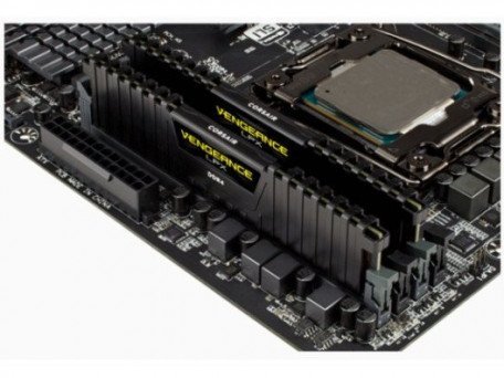 Память для настольных компьютеров Corsair 32 GB (2x16GB) DDR4 2400 MHz Vengeance LPX Black (CMK32GX4  Фото №1