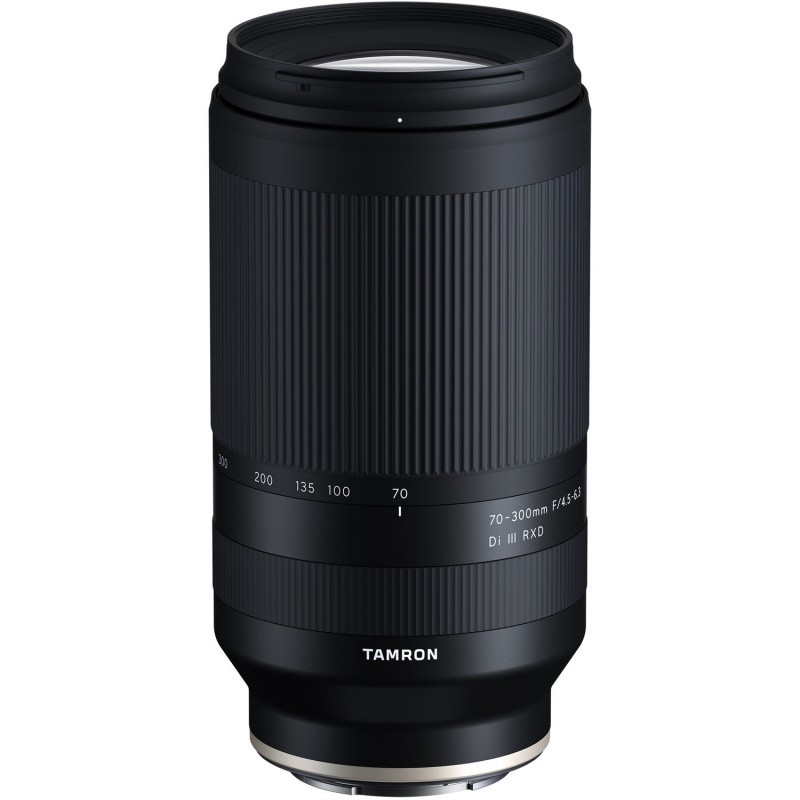 Длиннофокусный объектив Tamron AF 70-300mm f/4.5-6.3 Di III RXD