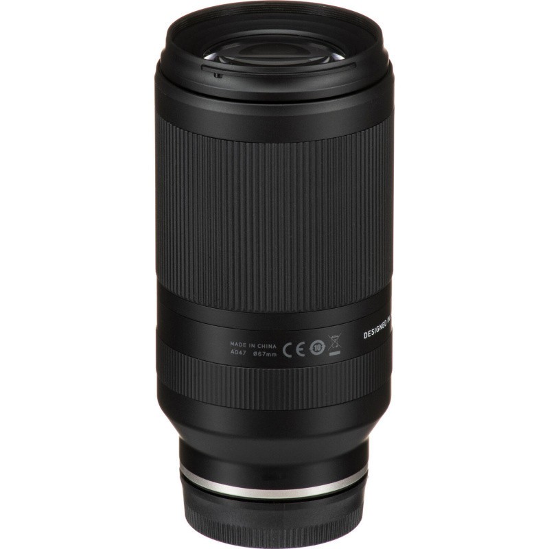 Длиннофокусный объектив Tamron AF 70-300mm f/4.5-6.3 Di III RXD  Фото №1