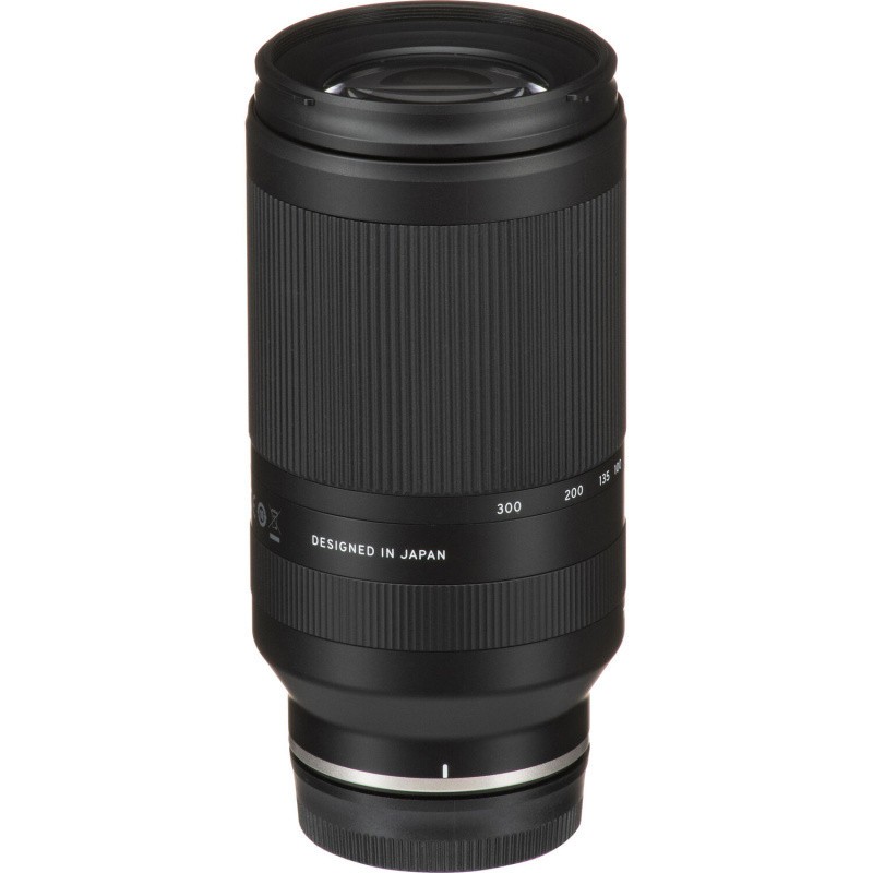 Длиннофокусный объектив Tamron AF 70-300mm f/4.5-6.3 Di III RXD  Фото №2