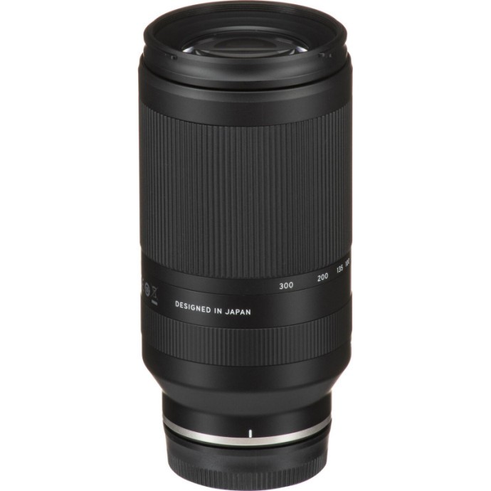 Длиннофокусный объектив Tamron AF 70-300mm f/4.5-6.3 Di III RXD  Фото №2