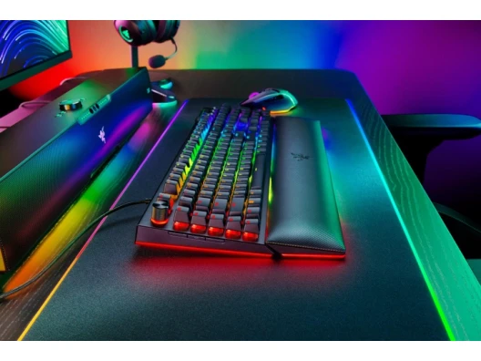 Клавіатура Razer BlackWidow V4 PRO Green Switch (RZ03-04680100-R3M1)  Фото №3