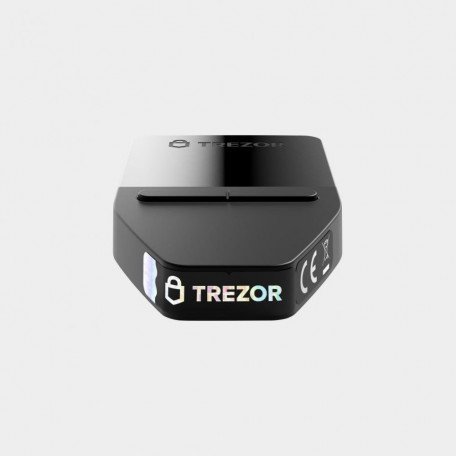 Апаратний криптогаманець Trezor Safe 3 Cosmic Black  Фото №4