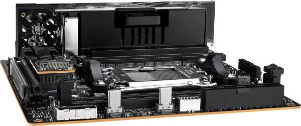 Материнська плата ASUS ROG STRIX X870-I GAMING WIFI  Фото №10