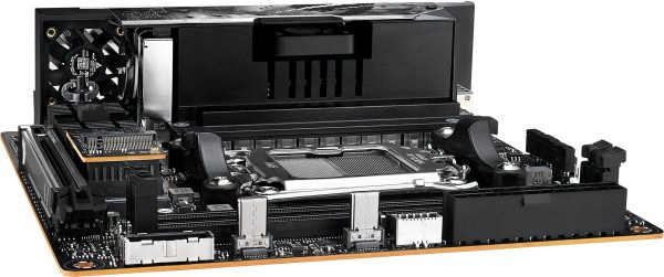 Материнская плата ASUS ROG STRIX X870-I GAMING WIFI  Фото №10