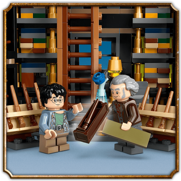 Блоковий конструктор LEGO Harry Potter Лавка Оллівандера та ательє мадам Малкін (76439)  Фото №6