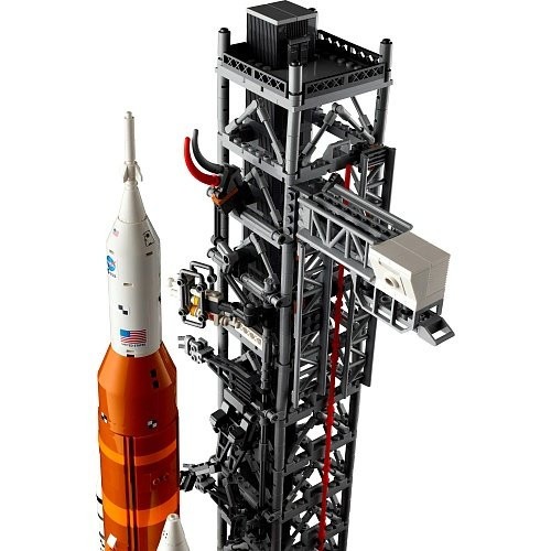 Блоковий конструктор LEGO Icons Система космічного запуску НАСА Артеміда (10341)  Фото №1