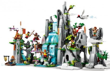 Блочный конструктор LEGO Легендарная Цветочно-фруктовая гора (80024)  Фото №0