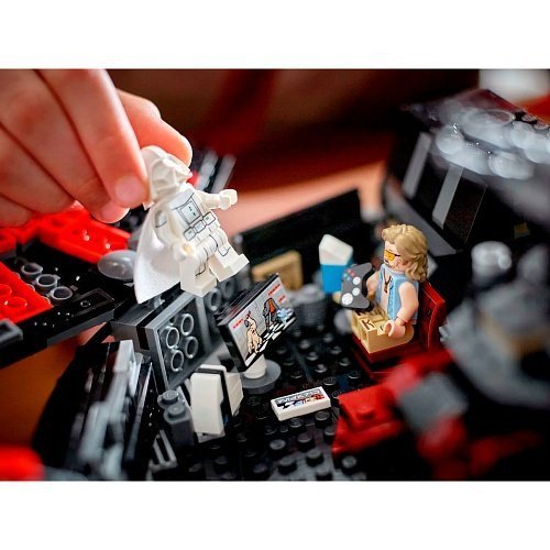 Блоковый конструктор LEGO Star Wars Темный сокол (75389)  Фото №9