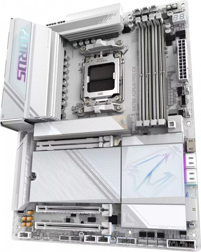 Материнська плата GIGABYTE X870I AORUS PRO ICE  Фото №1