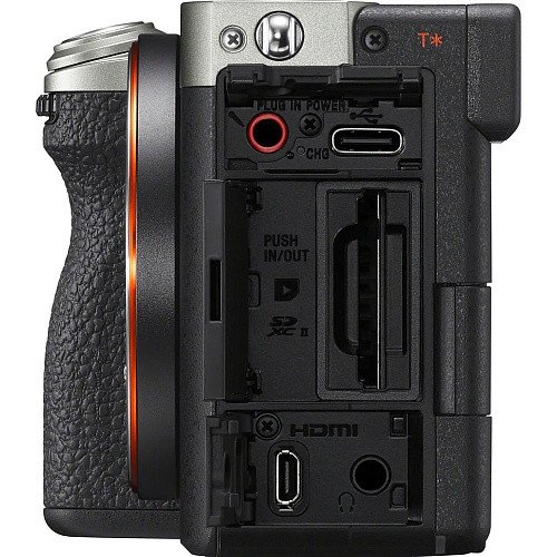 Бездзеркальний фотоапарат Sony Alpha a7C II body Silver (ILCE7CM2S)  Фото №2