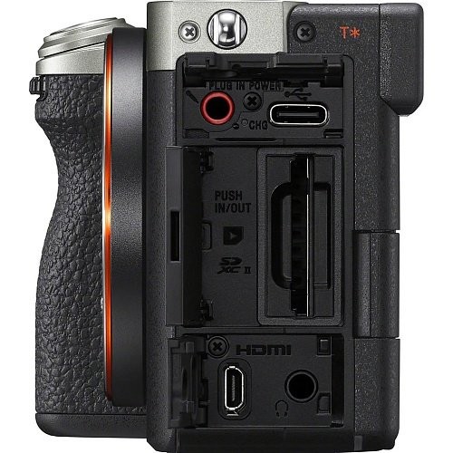 Бездзеркальний фотоапарат Sony Alpha a7C II body Silver (ILCE7CM2S)  Фото №2