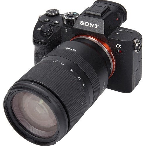Универсальный объектив Tamron AF 17-70mm f/2.8 Di III-A VC RXD (Sony-E)  Фото №2