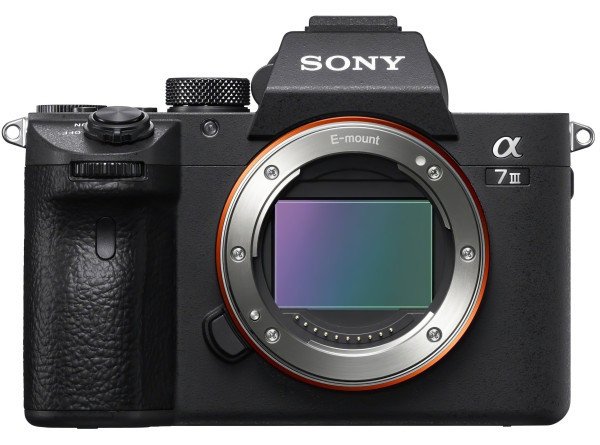 Беззеркальный фотоаппарат Sony Alpha A7 III kit (24-105 mm) f/4 G OSS (ILCE7M3GB)