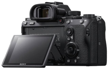 Бездзеркальний фотоапарат Sony Alpha A7 III kit (24-105 mm) f/4 G OSS (ILCE7M3GB)  Фото №2