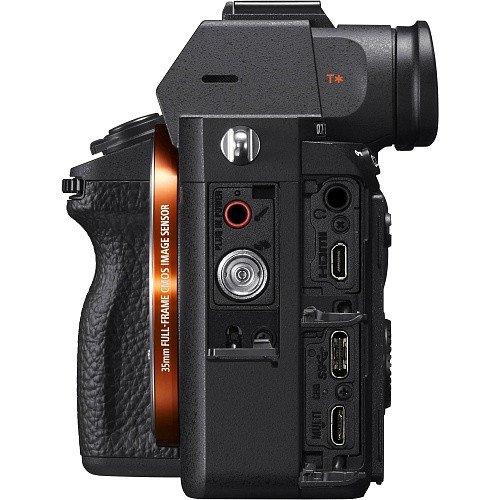 Бездзеркальний фотоапарат Sony Alpha A7R III body (ILCE7RM3)  Фото №2