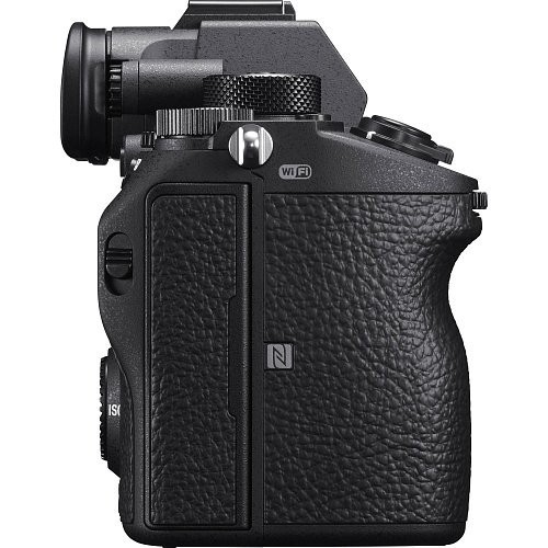 Беззеркальный фотоаппарат Sony Alpha A7R III body (ILCE7RM3)  Фото №0