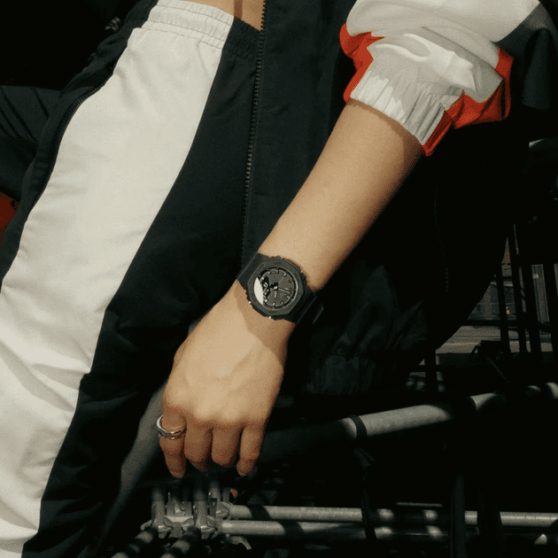 Жіночий годинник Casio G-SHOCK Classic GMA-P2100BB-1AER  Фото №7
