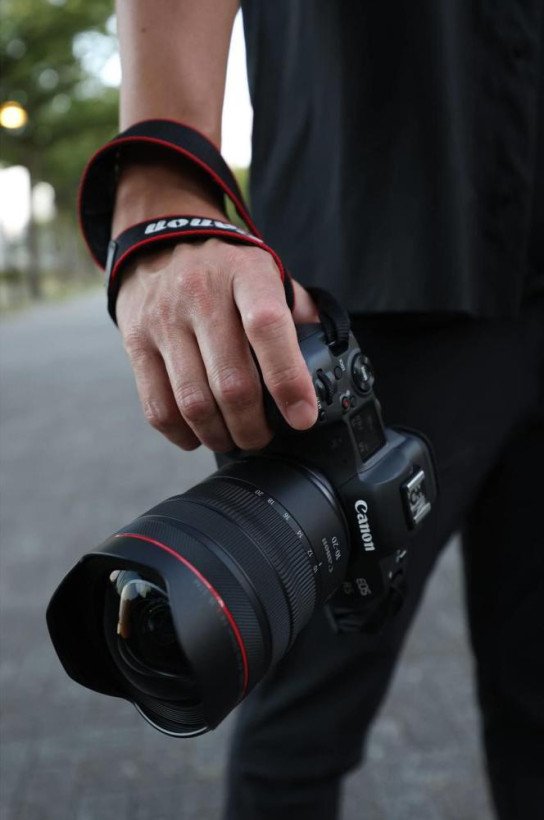 Широкоугольный объектив Canon RF 10-20mm f/4 L IS STM (6182C005)  Фото №3
