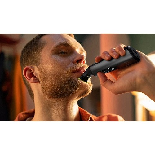 Триммер для бороды и усов/ Триммер для тела (бодигрумер) Philips OneBlade Pro 360 Face + Body QP6552/30  Фото №3