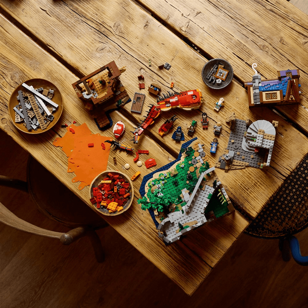 Блочный конструктор LEGO Ideas Подземелья и драконы: Сказка Красного Дракона (21348)  Фото №2
