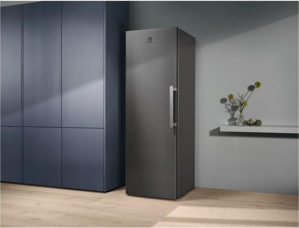 Морозильна камера Electrolux RUT7ME28X2  Фото №1