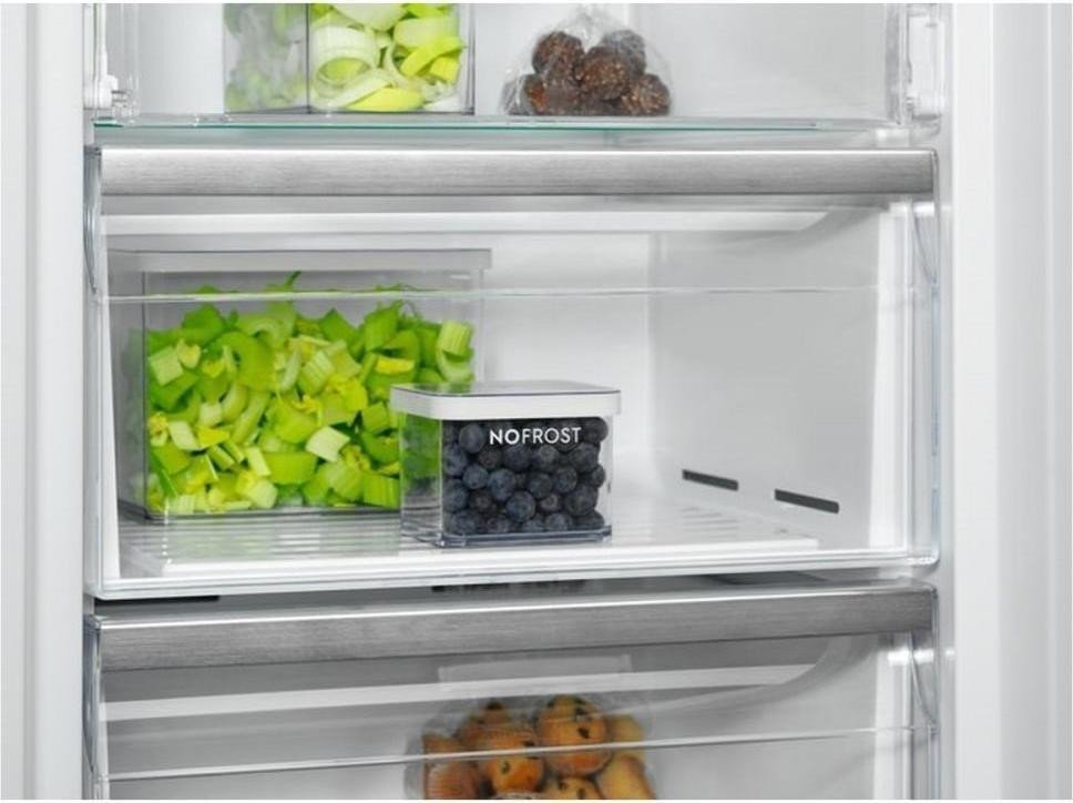 Морозильна камера Electrolux RUT7ME28X2  Фото №5