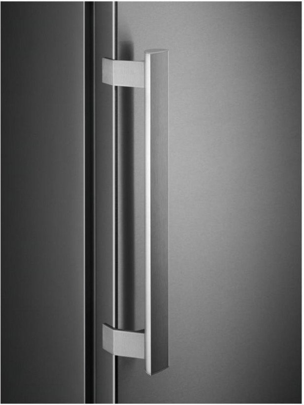 Морозильна камера Electrolux RUT7ME28X2  Фото №6