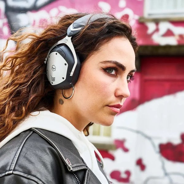 Наушники с микрофоном V-Moda Crossfade 3 Wireless Gunmetal Black (XFBT3-GNBK)  Фото №4