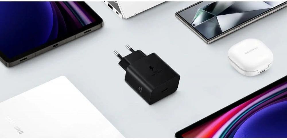 Мережевий зарядний пристрій Samsung EP-T4511 45W Type-C to Type-C cable Black (EP-T4511XBEGEU)  Фото №3
