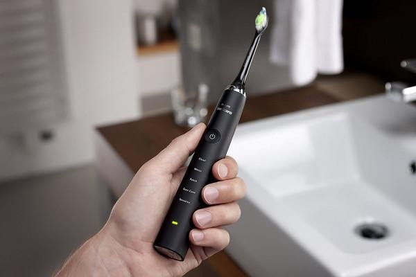 Електрична зубна щітка Philips Sonicare DiamondClean HX9352/04  Фото №1