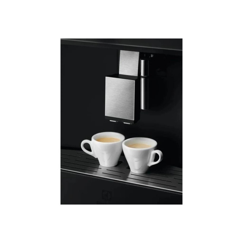Кофемашина автоматическая Electrolux EBC85X  Фото №1