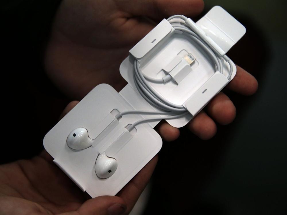 Наушники с микрофоном Apple EarPods with Lightning (MWTY3)  Фото №4